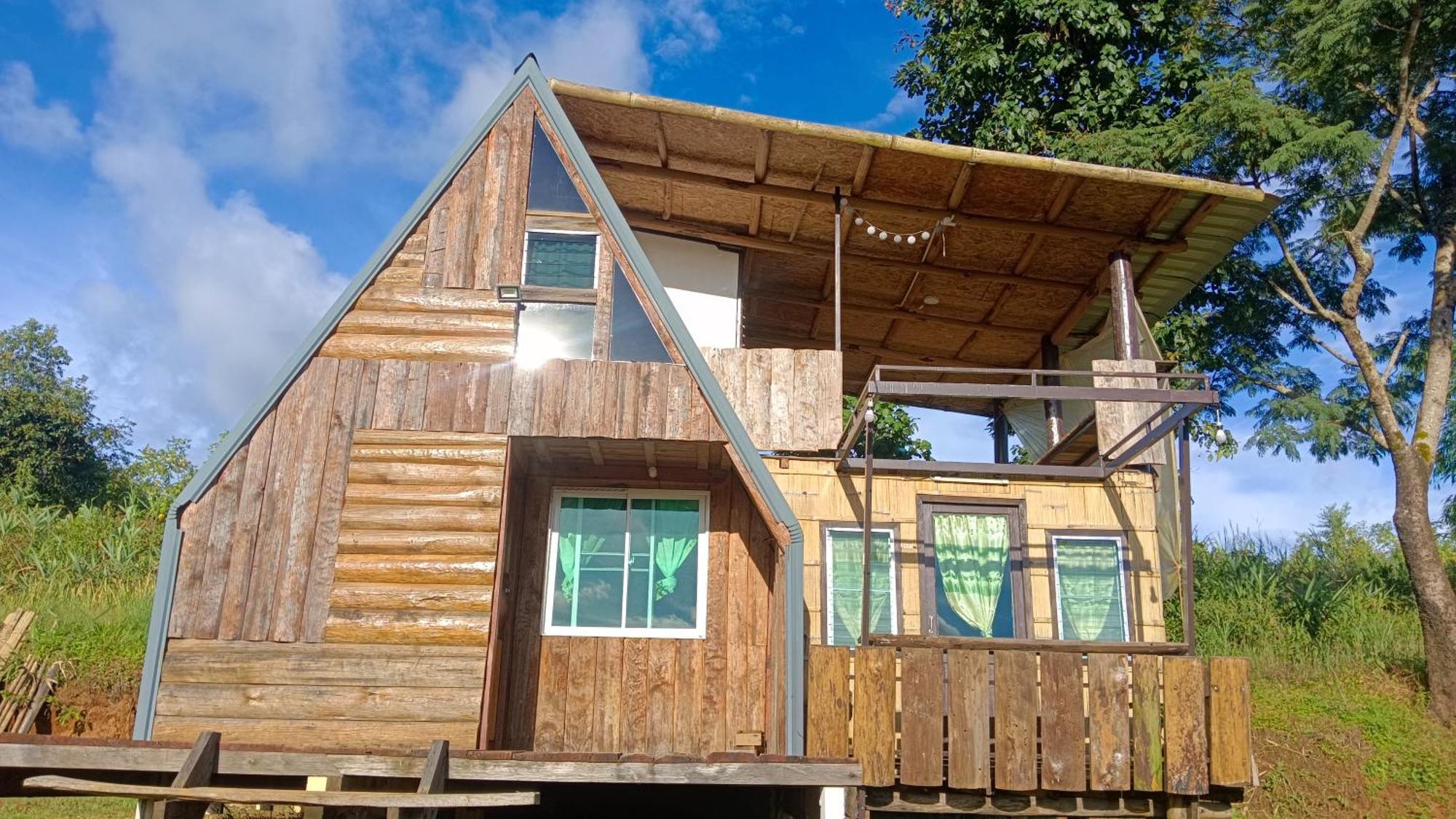 ไร่นิธิสุนทร Nithisoonthon Farmstay Mae Hong Son Exterior foto